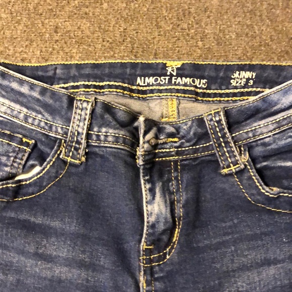 Jeans - Picture 2 of 3